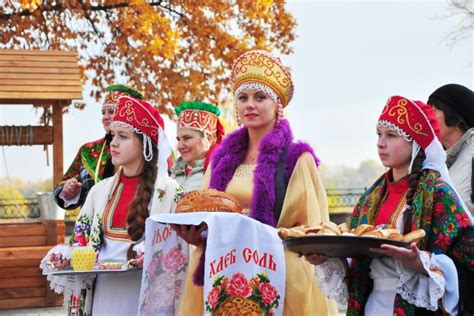 Традиции и обычаи