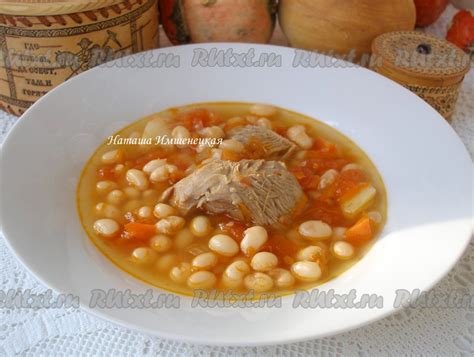 Дополнение супа мясом и ароматными специями