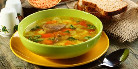 Кулинарные фантазии: чесночный суп с куриной основой - необычное сочетание вкусов.
