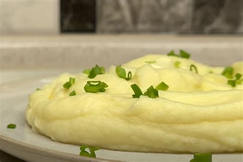 Насладитесь божественным вкусом самого нежного картофельного пюре с легким акцентом тыквы