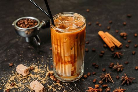 Наслаждайтесь лучшим айс латте дома! 🥤