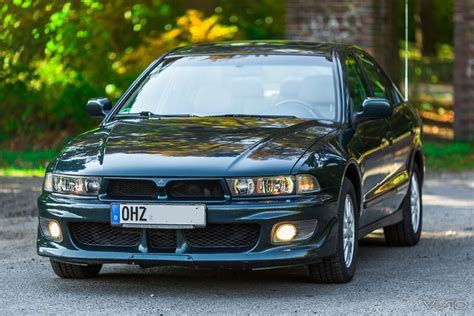 На Mitsubishi Galant 8