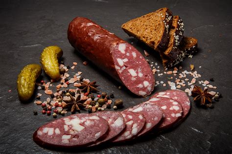 Особенности вкуса и структуры вареных колбас