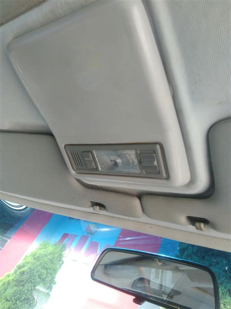 Открытие люка с маслом у авто: руководство по шагам