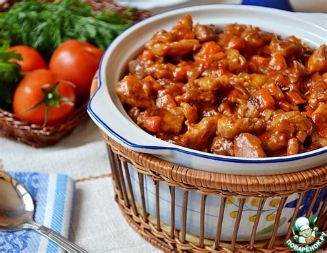 Пикантный фарш с овощами в томатном соусе