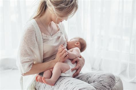 Питание грудного младенца: изменения и рекомендации
