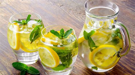 Питание и вода: как это может повлиять на потоотделение