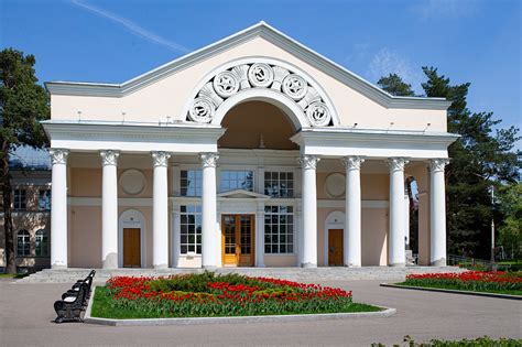 Поиск театра комедии на ВДНХ
