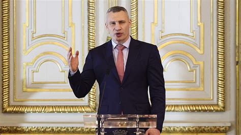Политические интриги на вершине власти