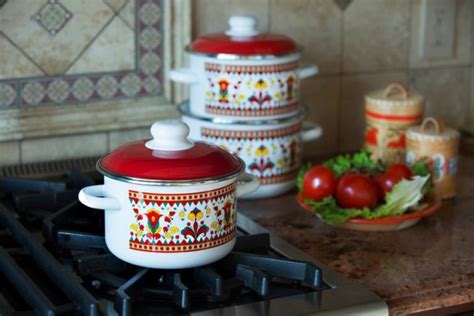 Предотвращение пригорания пищи в эмалированной кастрюле