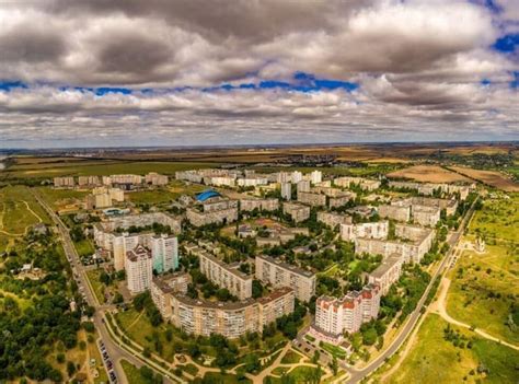 Преимущества и недостатки выбора жилья в поселке г.т. или на селе