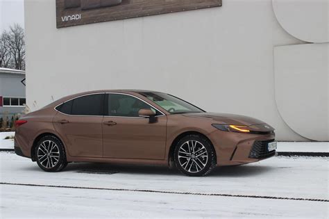 Преимущества и недостатки покупки Toyota Camry 50 с пробегом