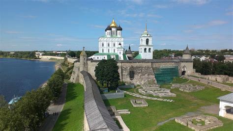 Путешествие в прошлое через исторические живописные композиции