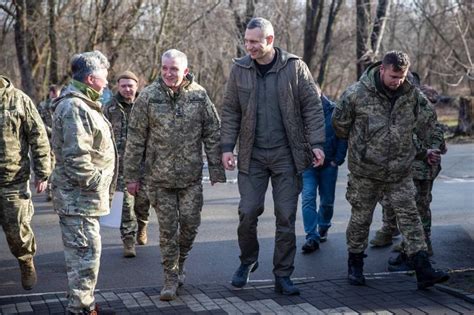 Развивайте свое оружие и оснащение