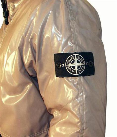 Символика и значение нашивки Stone Island