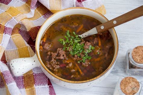 Суп с кабачками и свиным фаршем: просто и вкусно