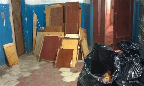Таинственный символ сломанной спальной мебели в мире сновидений
