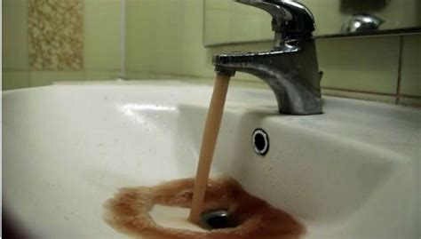 Толкование сна: ржавая вода