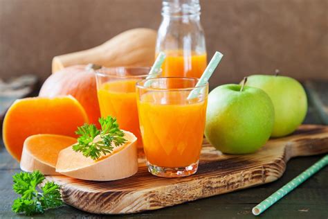 Уникальные варианты сока из недозрелой тыквы с яблоком и имбирем