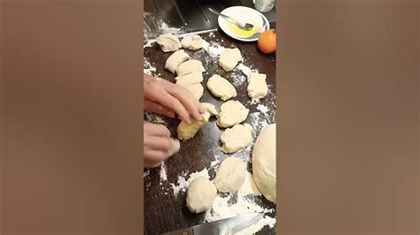 Формовка теста для пирога