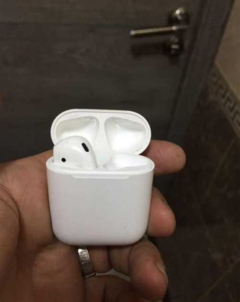 Что делать с найденным наушником AirPods