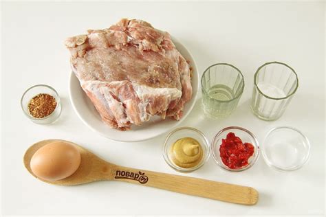 Шаг 3: Приготовление маринада для мяса и замачивание риса