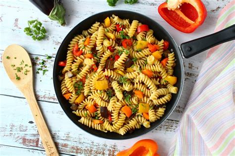 Шаг 4. Приготовление мяса на сковороде